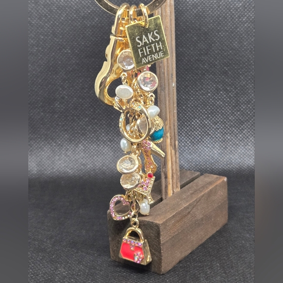 Saks Fifth Ave - purse charm / keyring - Picture 2 of 6